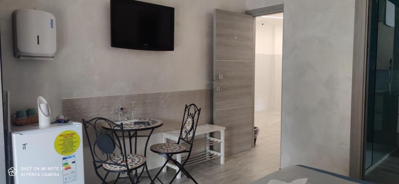 B & B Le Gemelline Salerno Exterior photo